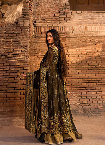 Contemporary Black Ensemble with Intricate Embroidery – Fusion of Eastern and Western Style